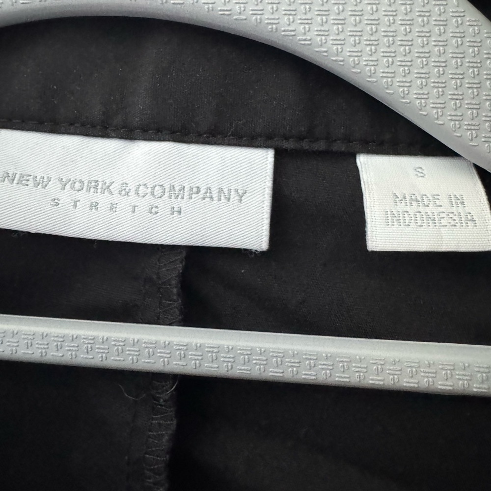 New York & Company Women’s Black Button-Down Shirt - Picture 3 of 3